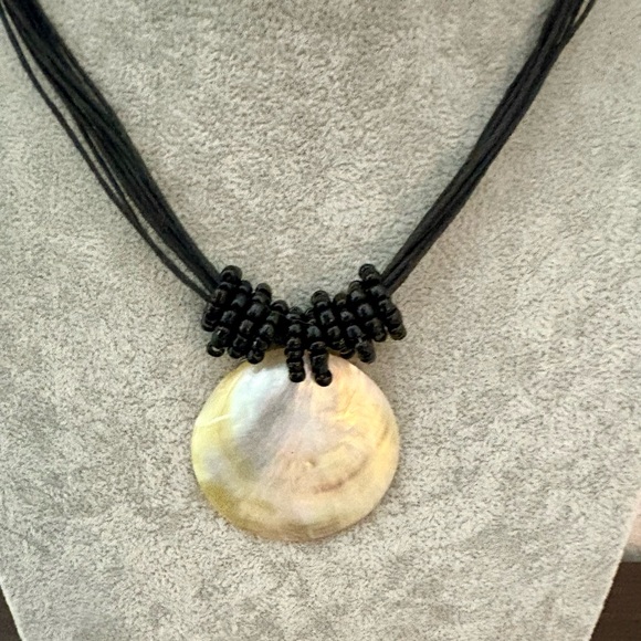 Natural Shell & Bead Necklace - Picture 1 of 5